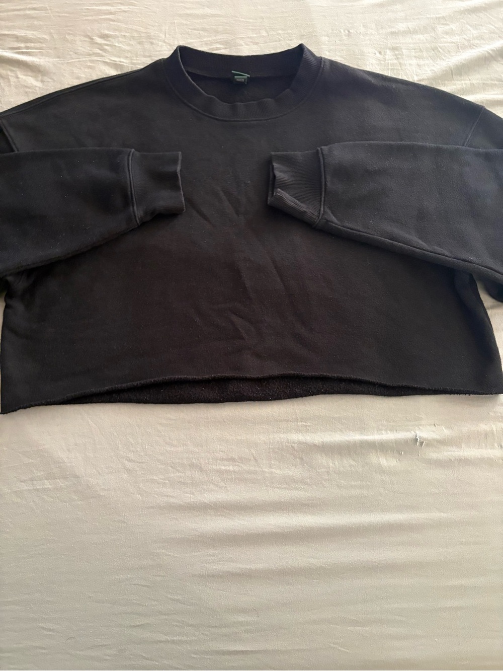 wild fable Black Cropped Crewneck Sweatshirt